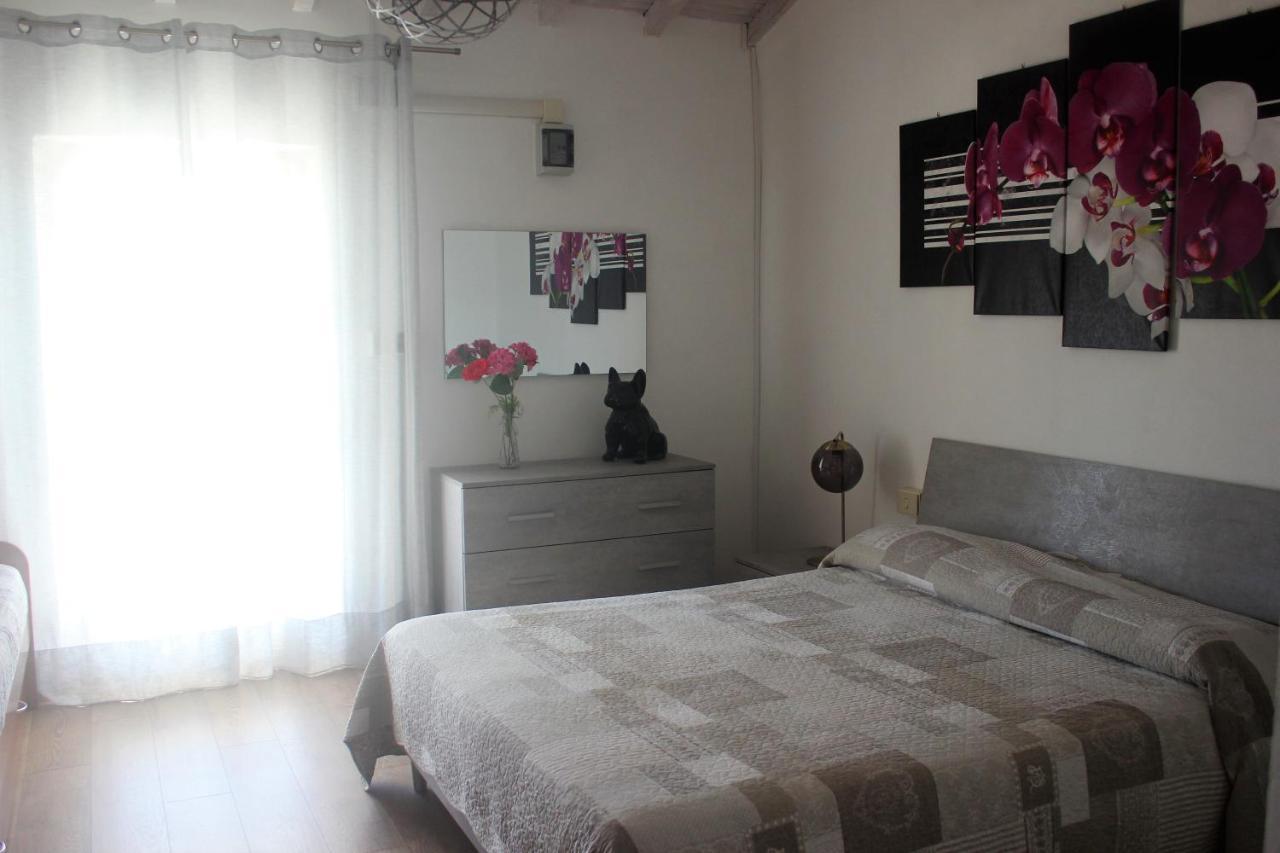 Fattoria Cristina Bilo Rosa Villa Castelnuovo Magra Buitenkant foto